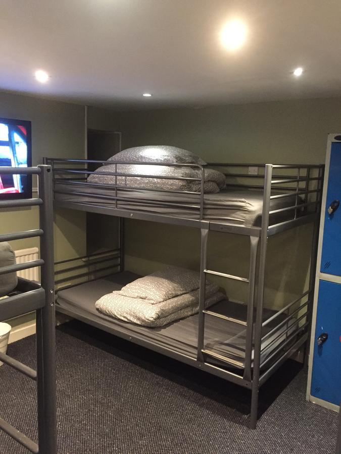 Bobby'S Bunkhouse Hostel EDI Buitenkant foto