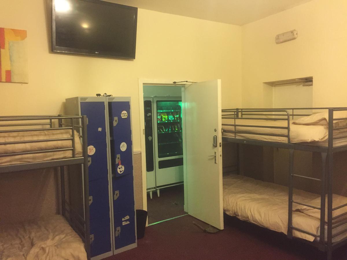 Bobby'S Bunkhouse Hostel EDI Buitenkant foto