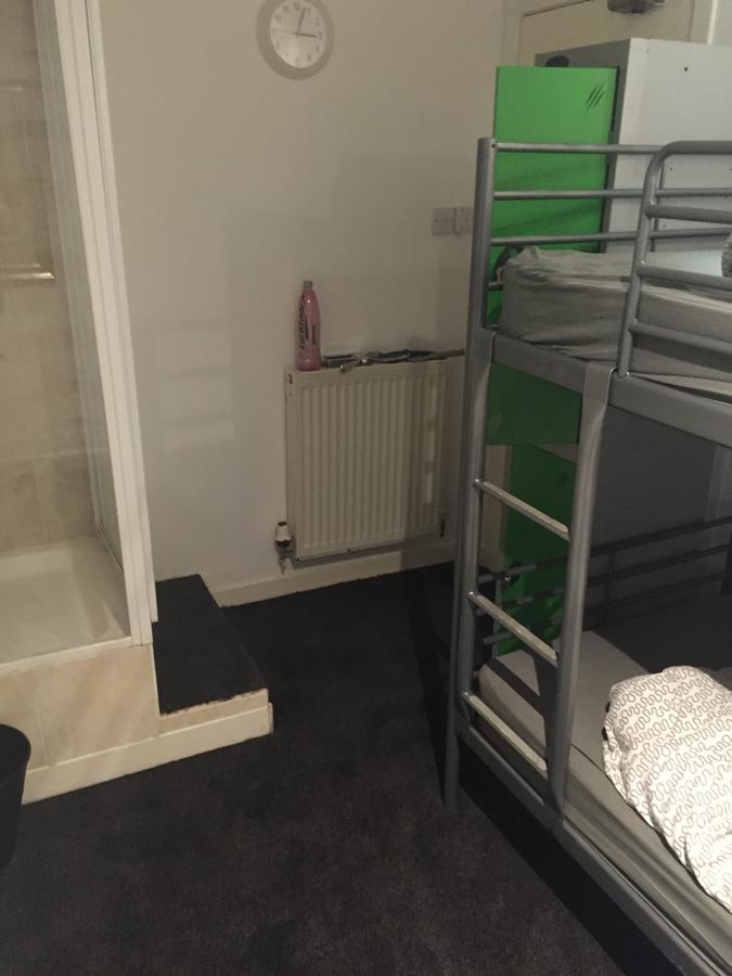Bobby'S Bunkhouse Hostel EDI Buitenkant foto